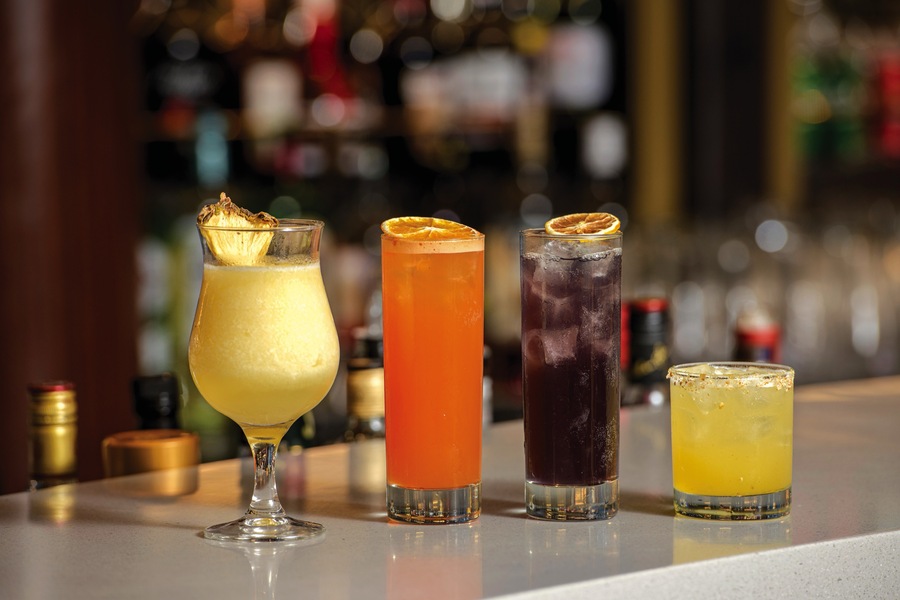 Marella Cruises Marella Explorer 2 Squid & Anchor Drinks ©Ben Waller.jpg
